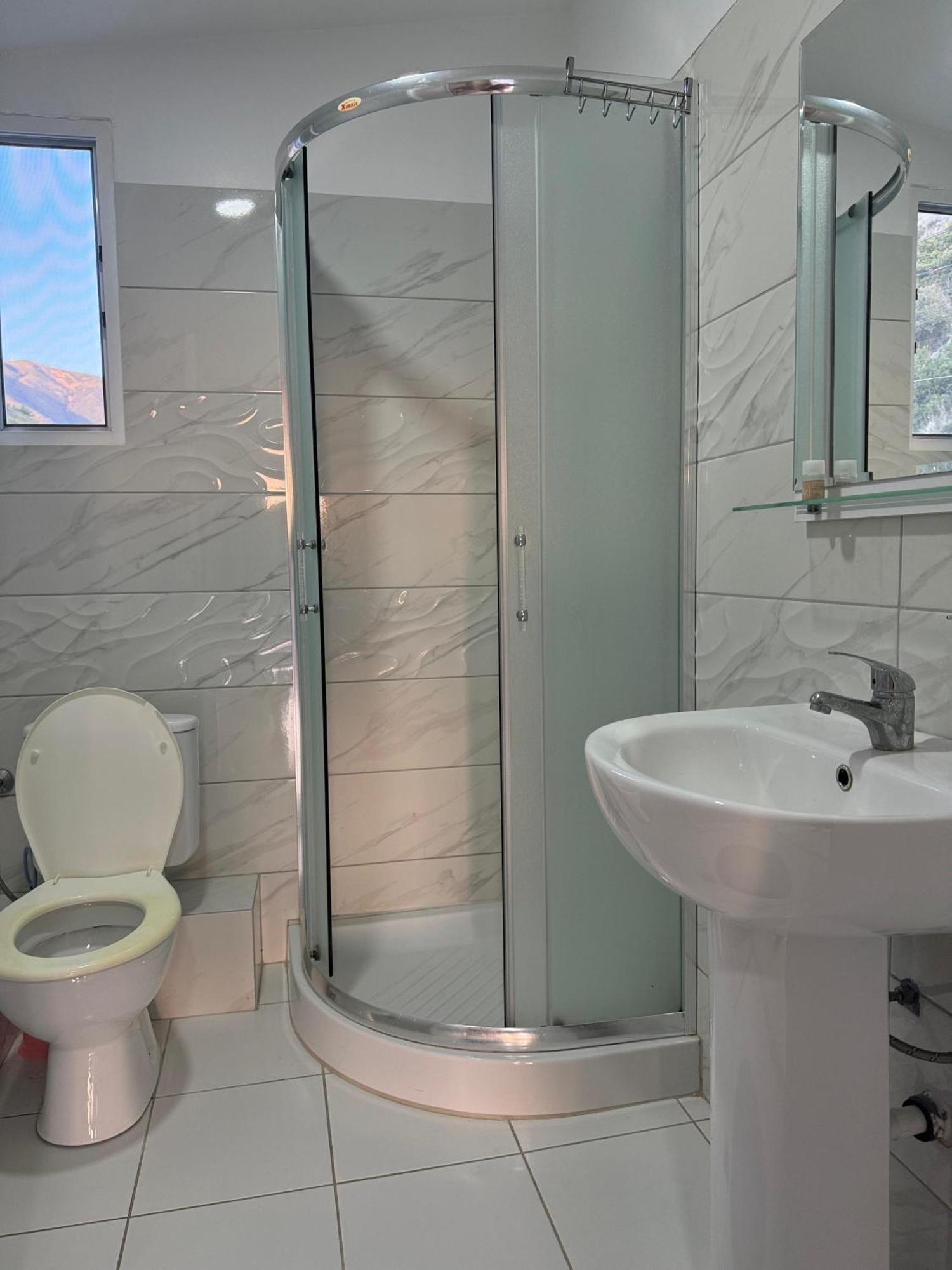 Hotel Odhisea เคพาโร ภายนอก รูปภาพ